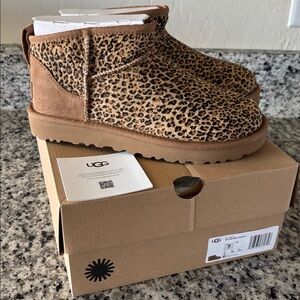🆕 UGG Ultra Mini Speckles